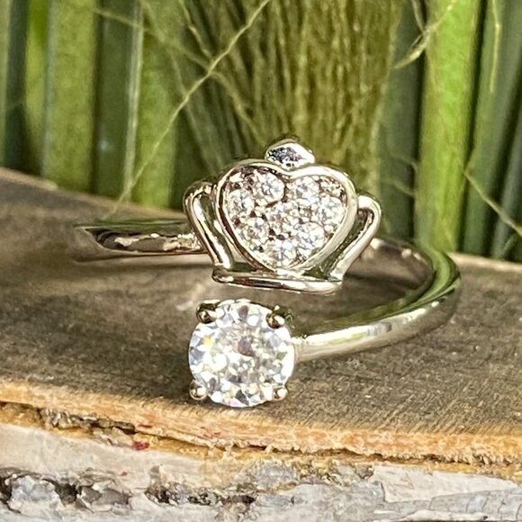 925 Sterling Silver Heart Crown Ring Sz Adjustable - Picture 1 of 7